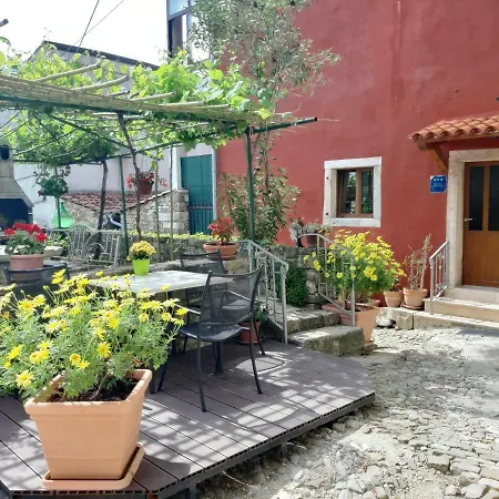 Marija בית הארחה