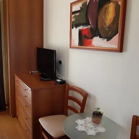 马里加维拉旅馆 3* 莫托文