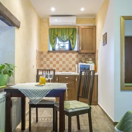 Guest house Marija 3*