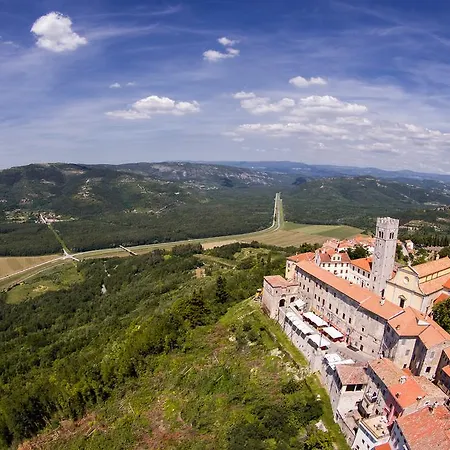 Marija Guest house 3*